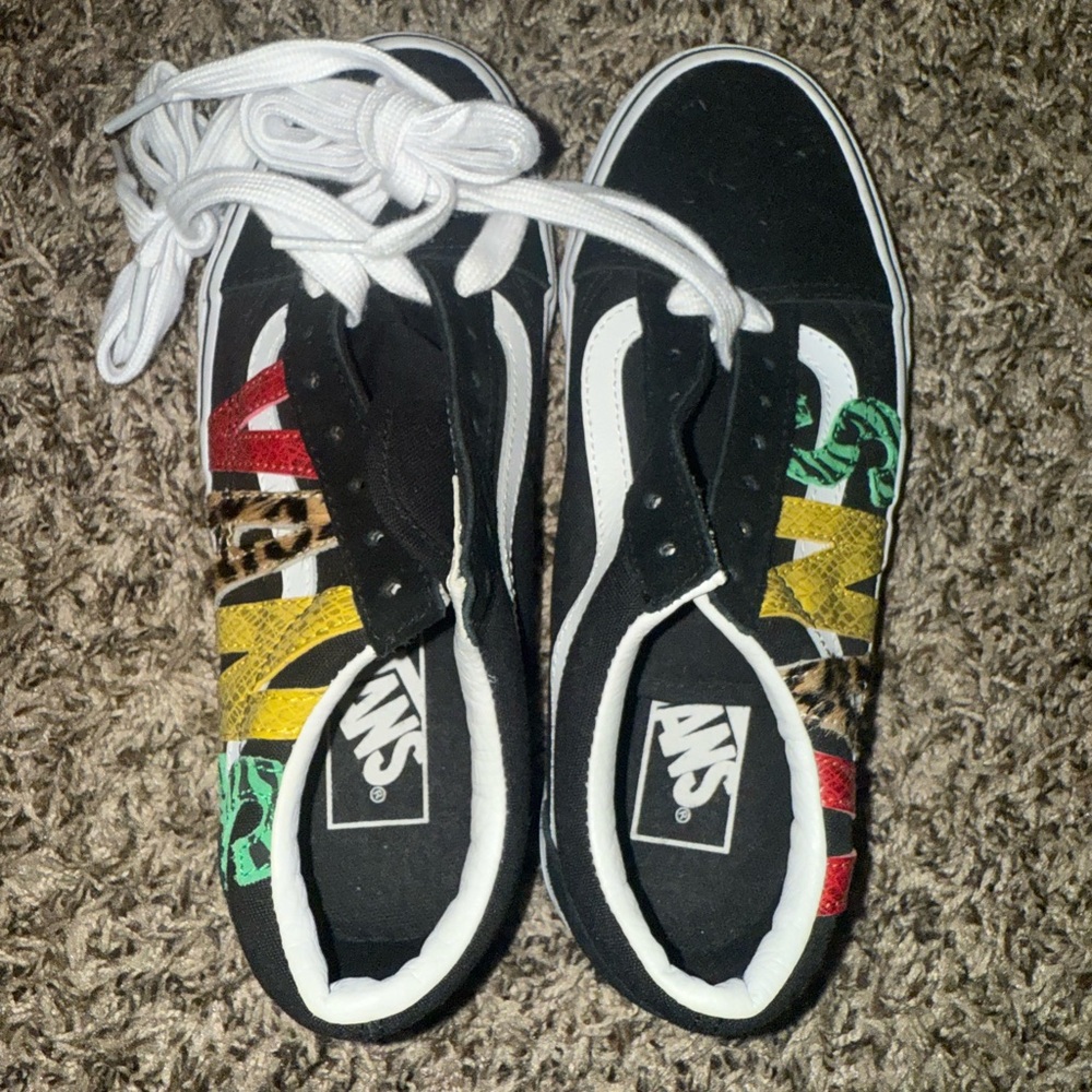 Vans Rasta Edition - boys 4Y /womens 6.0